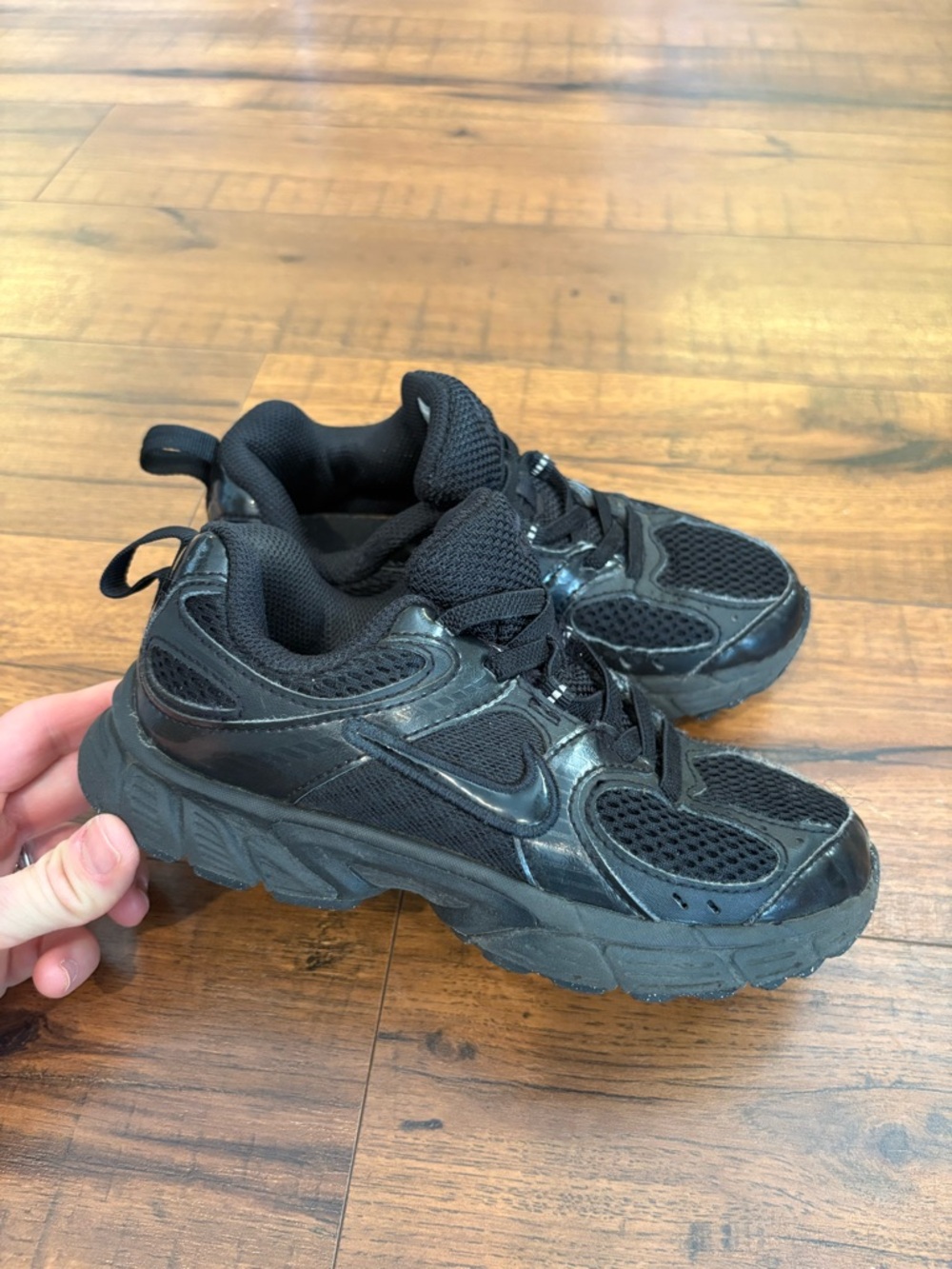 Nike Boys V5 RNR HQ6412-002 Black Low Top Lace-Up Sneaker Shoes Size 13C